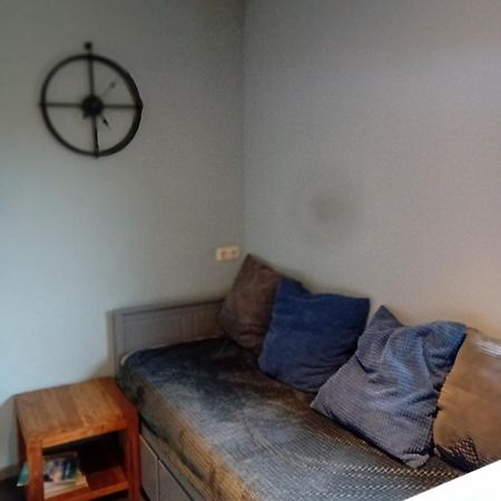 B&B Typisch Lelies Liessel Bagian luar foto