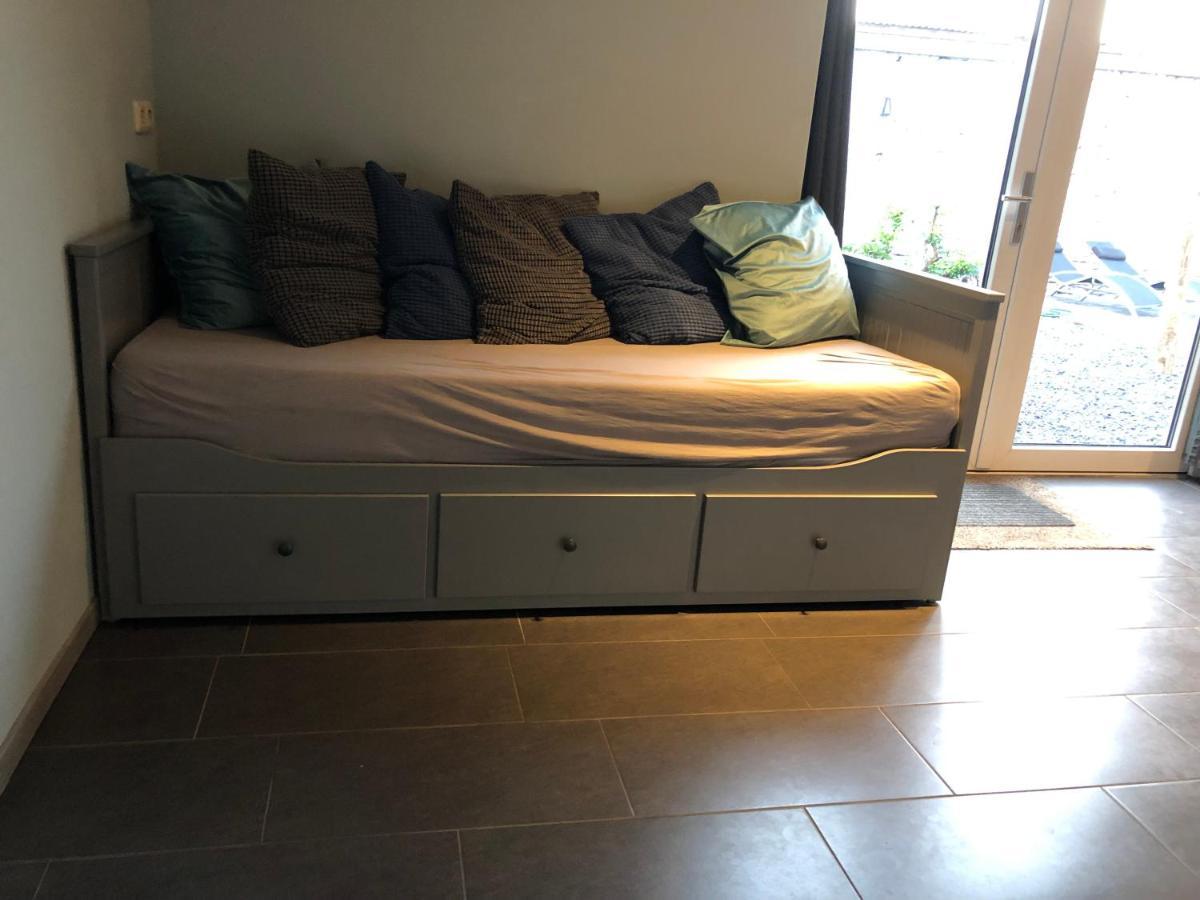 B&B Typisch Lelies Liessel Bagian luar foto