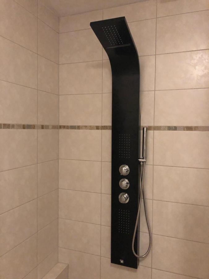 B&B Typisch Lelies Liessel Bagian luar foto